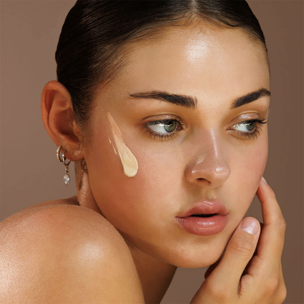 SPF 50 Tinted Moisturiser - Image 4